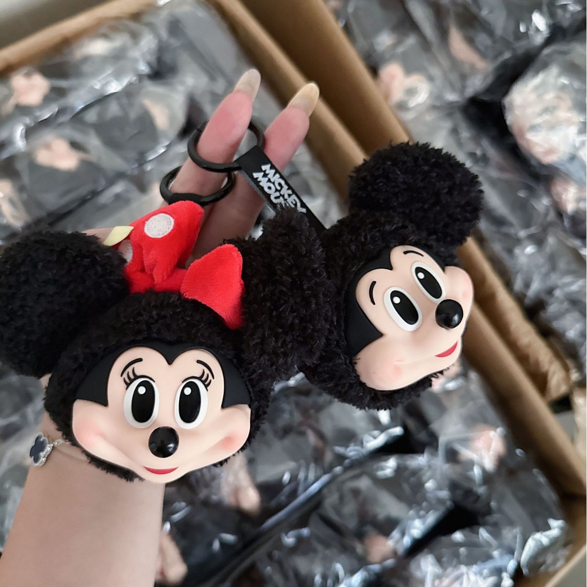 Mickey Minnie Plush Doll Keych - Anime Merchandise Collection reseña y precio