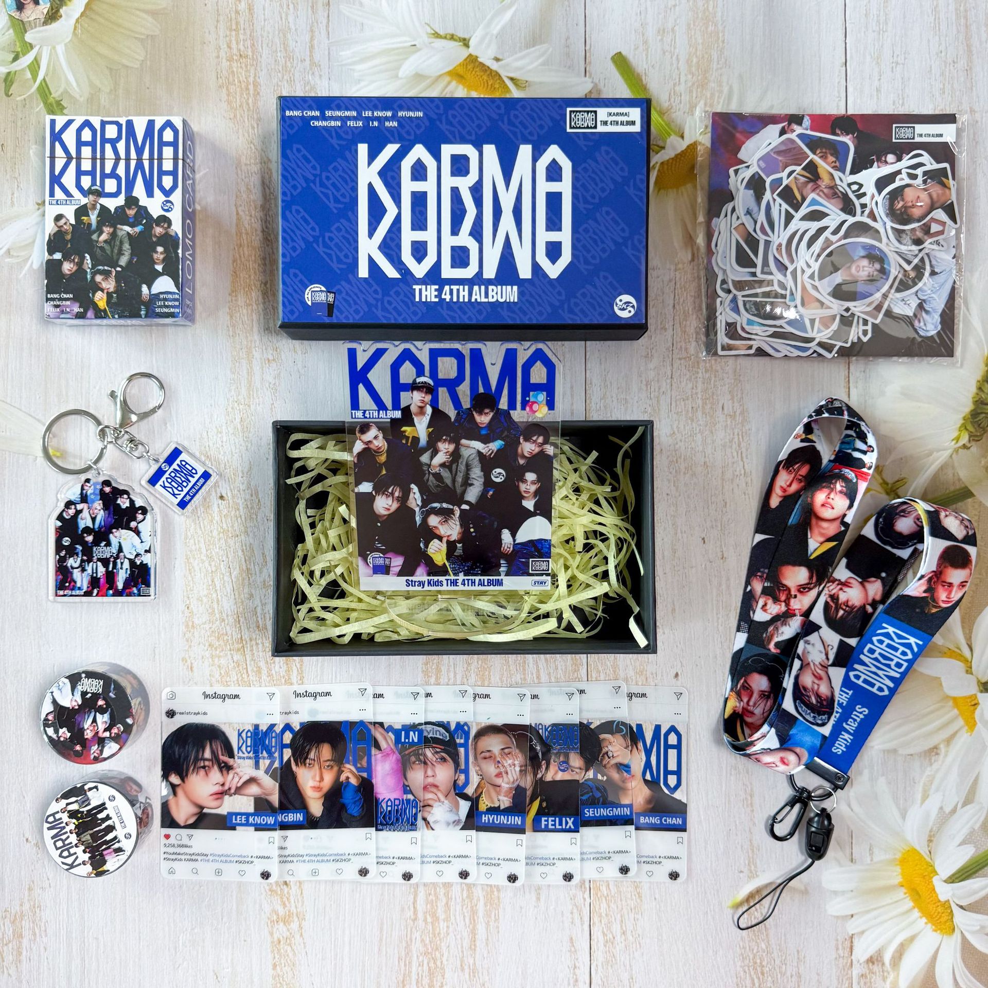 STAY SKZOO KPOP Stray Kids gif - Anime Merchandise Box Set reseña y precio