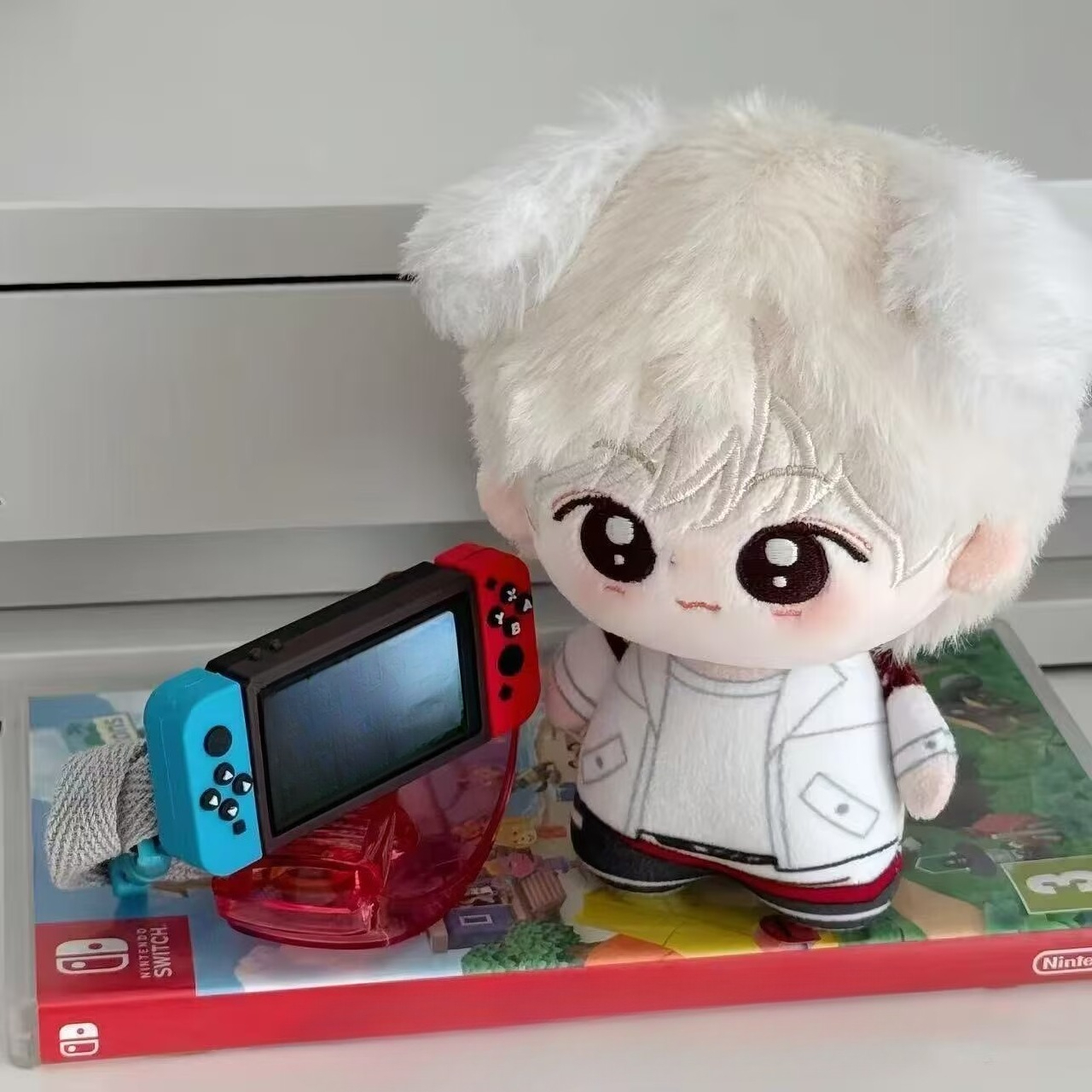 First release: TOMORROWXTOGETH - Original Anime Merchandise reseña y precio